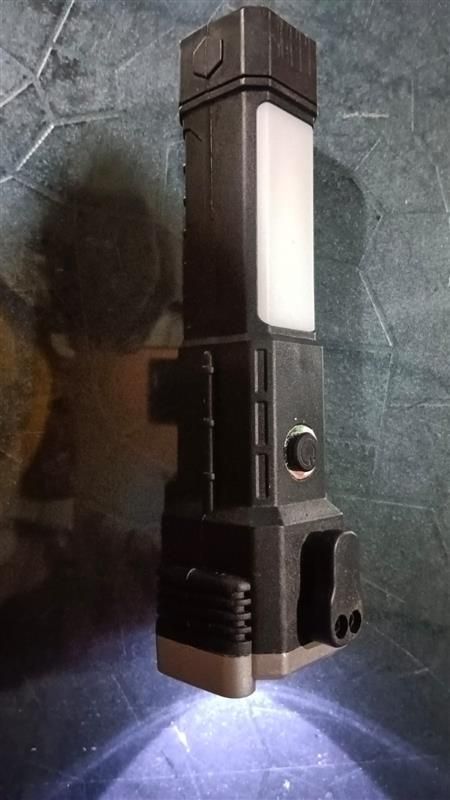 मल्टी-टूल रिचार्जेबल टॉर्च