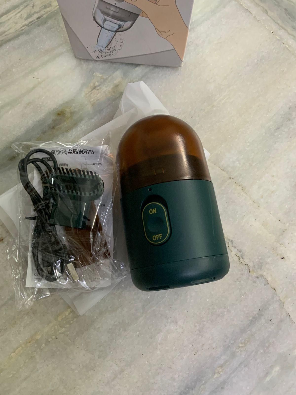 मिनी डेस्क वैक्यूम