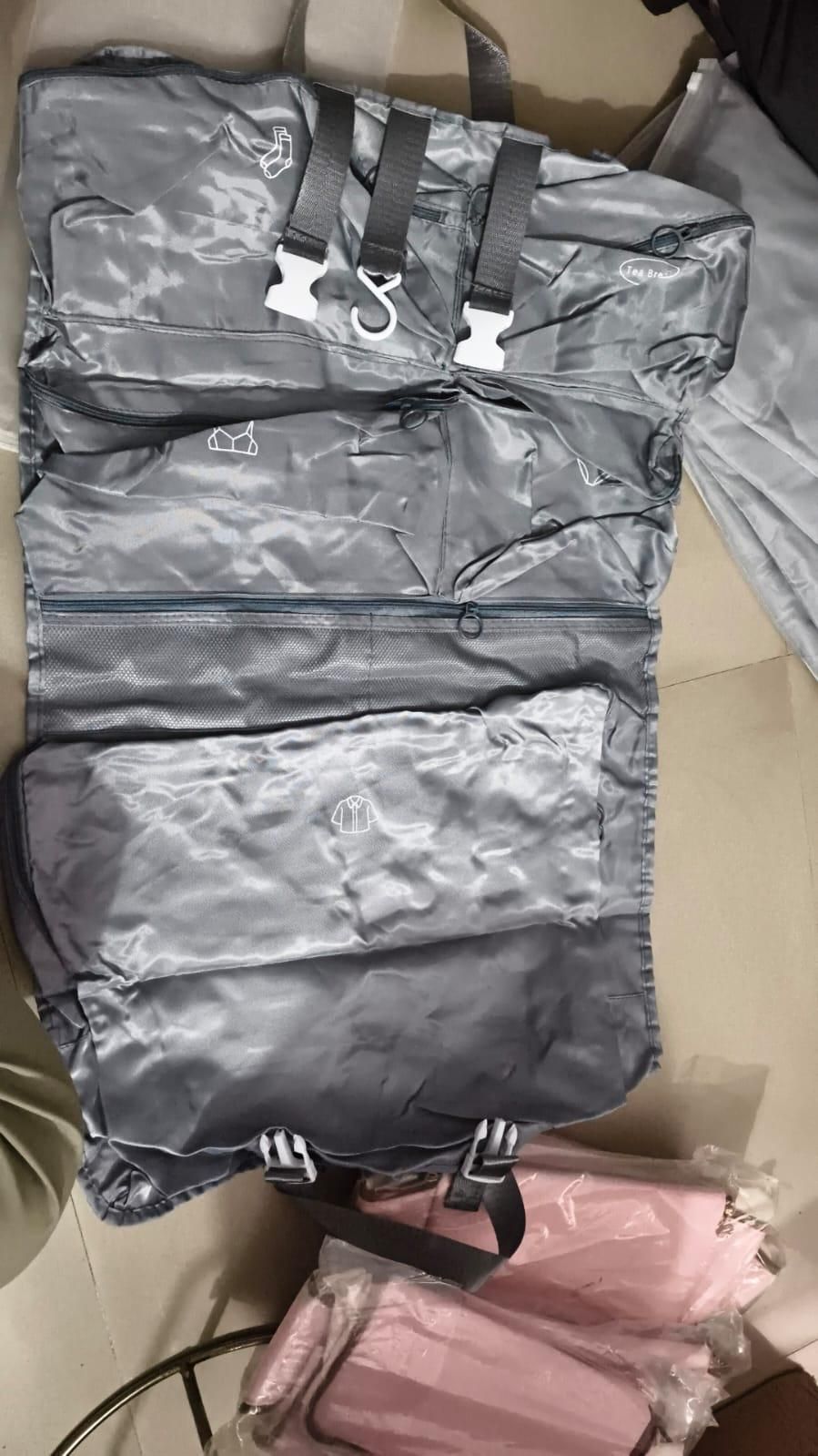 फोल्डेबल हैंगिंग बैग