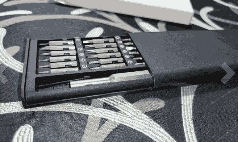 24-इन-1 प्रिसिशन स्क्रूड्राइवर सेट